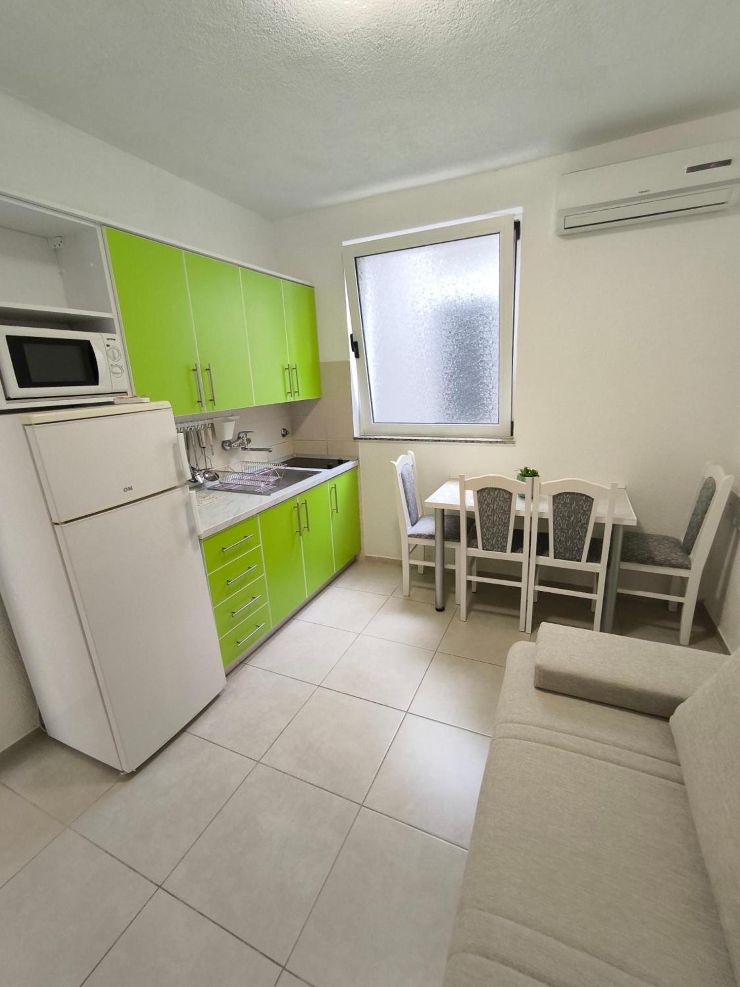 Apartmani Baresic 포드고라 외부 사진